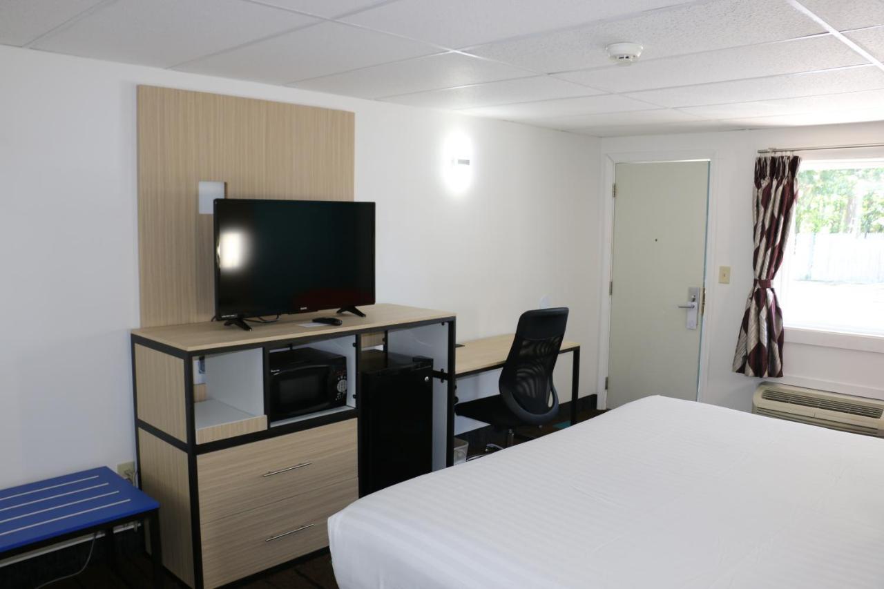 Howard Johnson By Wyndham West Yarmouth Cape Cod Екстер'єр фото
