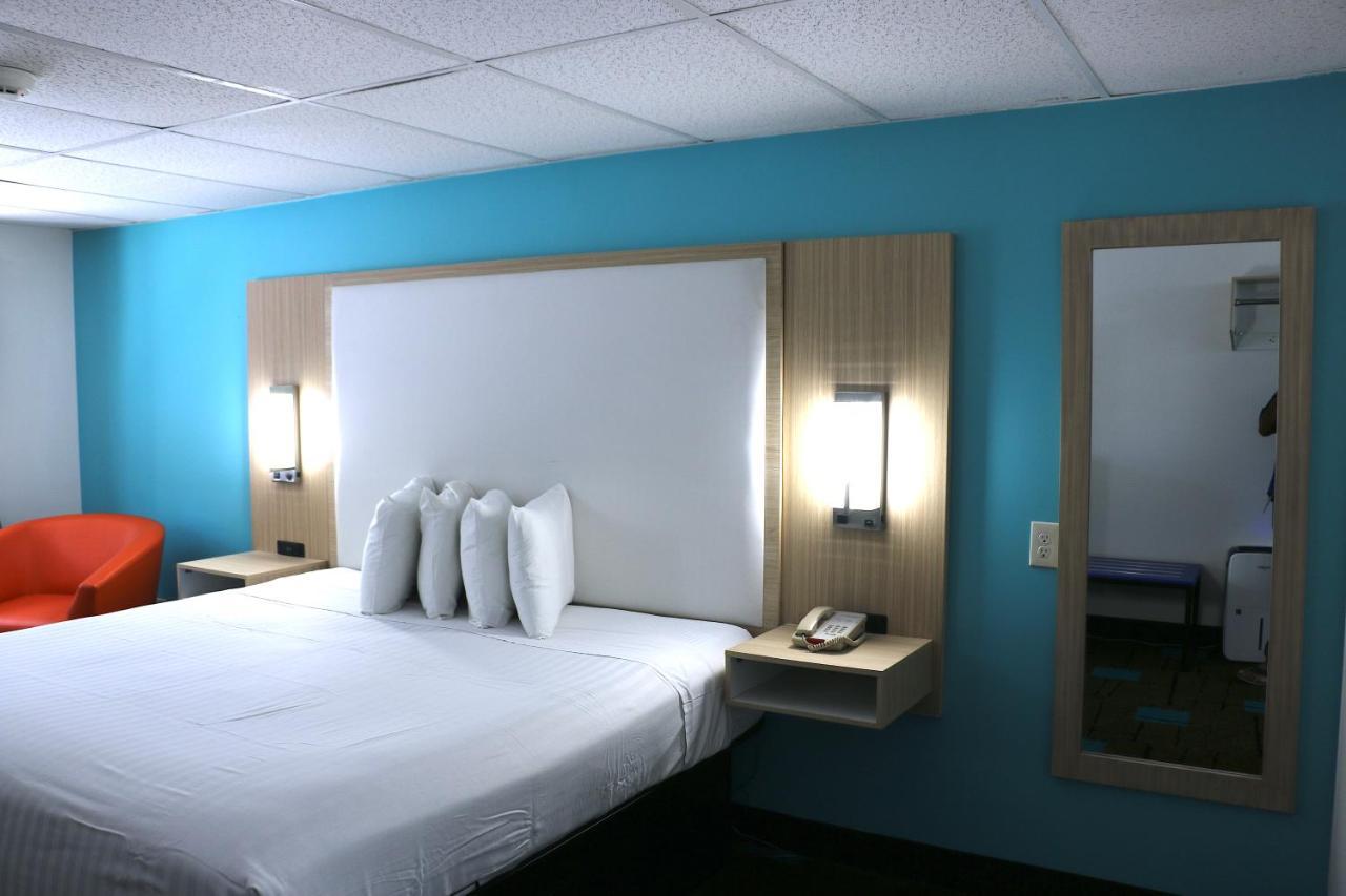 Howard Johnson By Wyndham West Yarmouth Cape Cod Екстер'єр фото