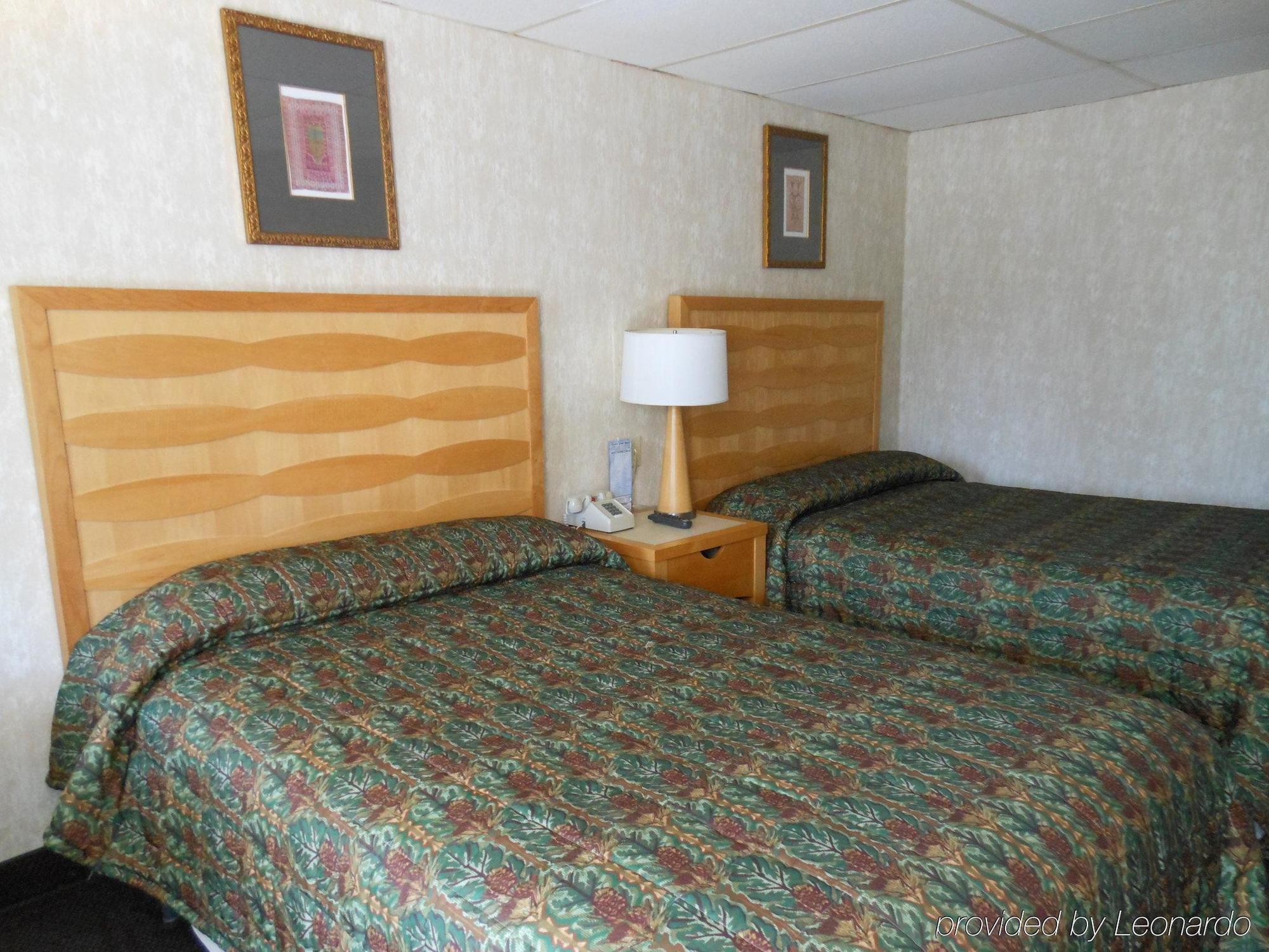 Howard Johnson By Wyndham West Yarmouth Cape Cod Екстер'єр фото