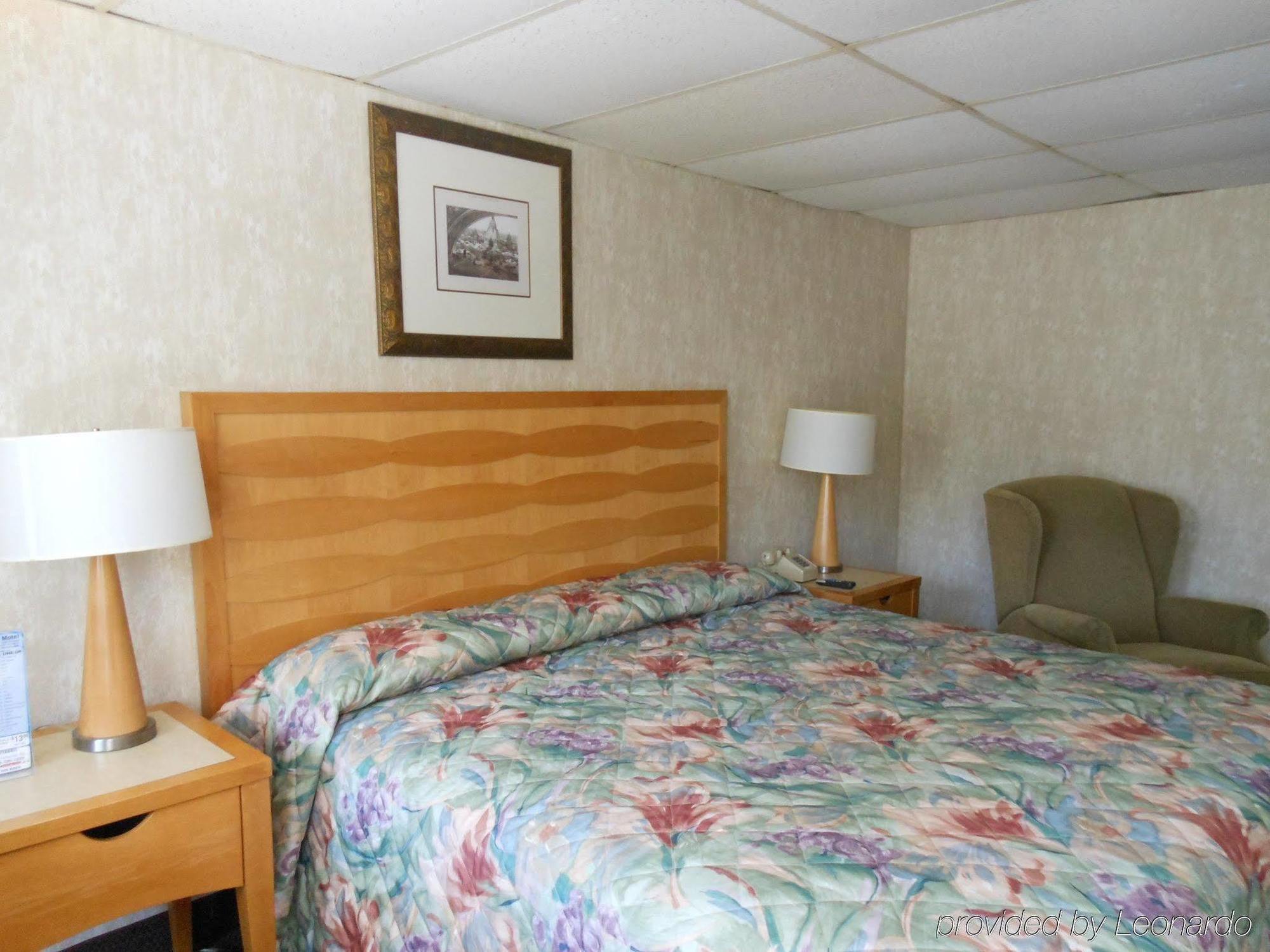 Howard Johnson By Wyndham West Yarmouth Cape Cod Екстер'єр фото